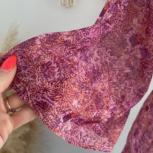 Boutique sheer ruffle v neck midi maxi dress burgundy purple pink Amazon medium - Picture 15 of 16